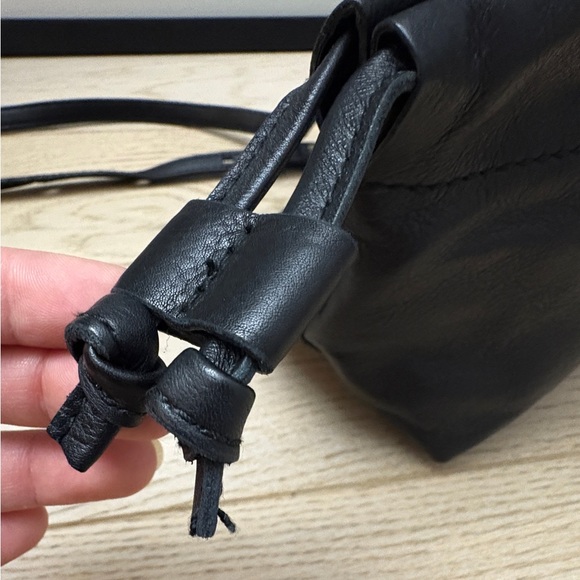 MADEWELL | The Piazza Mini Crossbody Bag Black - Picture 5 of 8